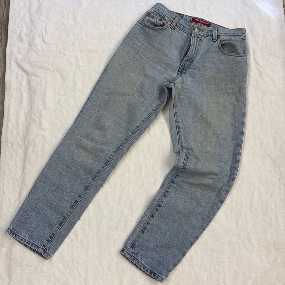 Vintage Levi’s 550 light wash jeans